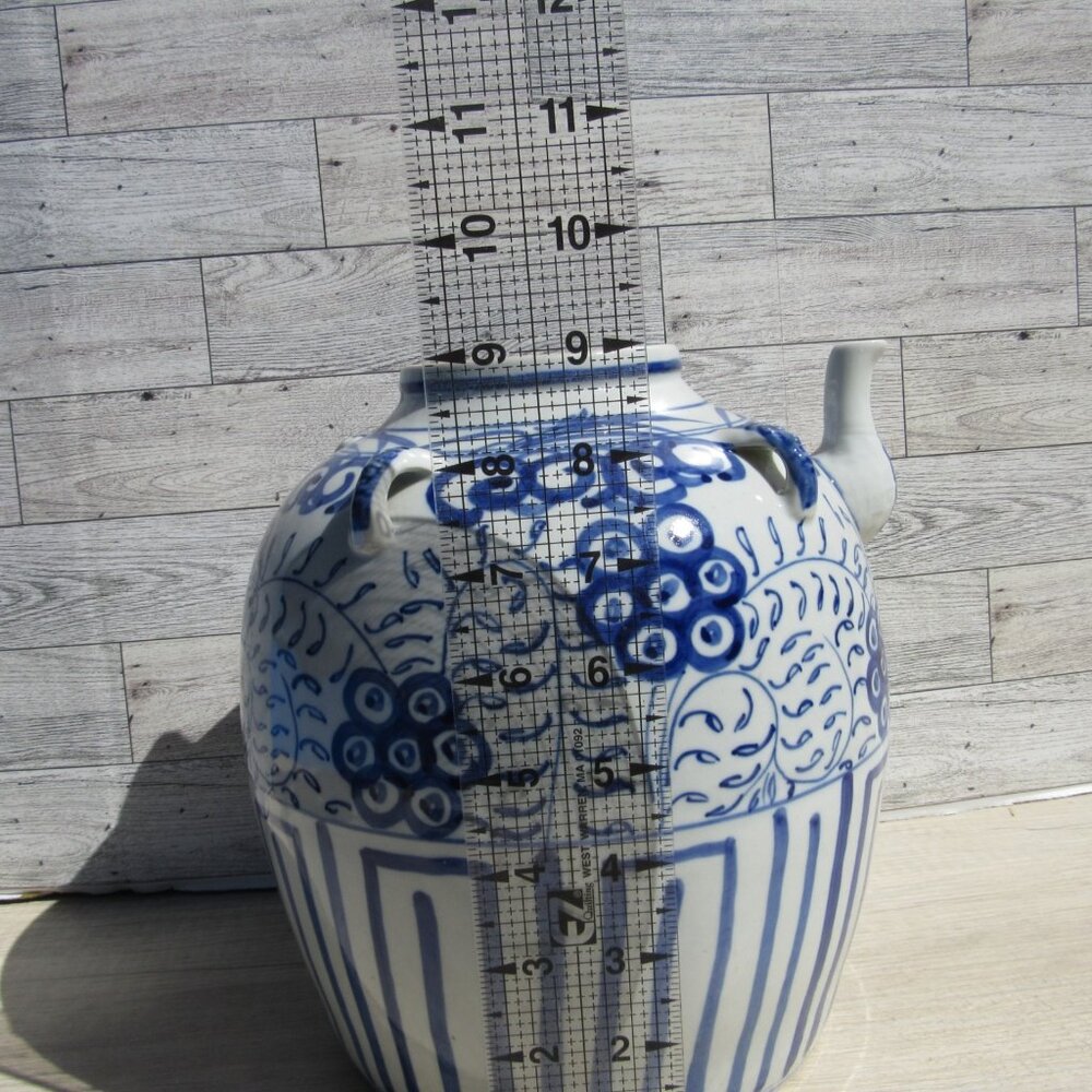 VTG Chinese Chinoiserie Water Jug Wine Oil Pot Cobalt Blue & White Pottery - Picture 2 of 13